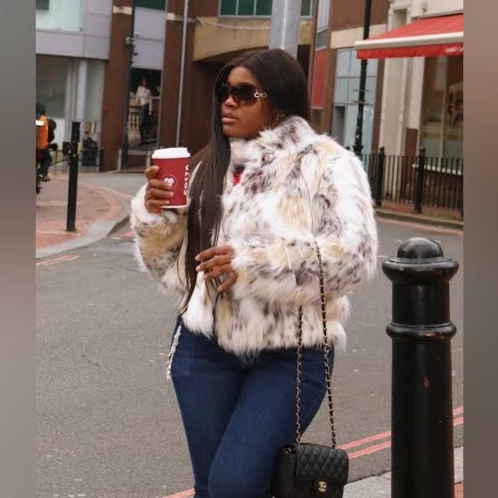 Zara ZW Faux Fur Short Coat - Picture 2 of 16